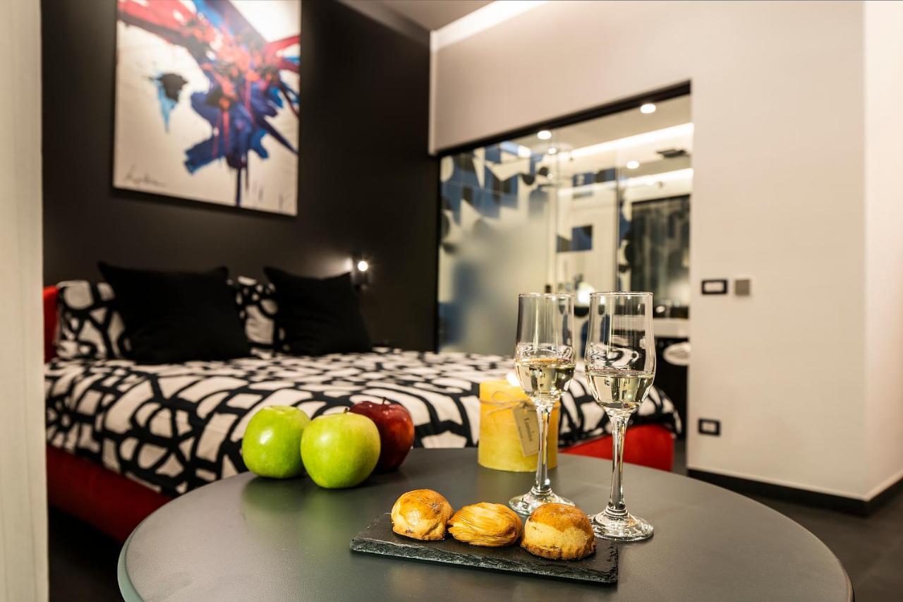 Bed and Breakfast Le Stanze Del Barone Neapol Zewnętrze zdjęcie